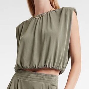 Express Women’s Padded Shoulder Crop Top Olive Green Sleeveless Size Medium NWT
